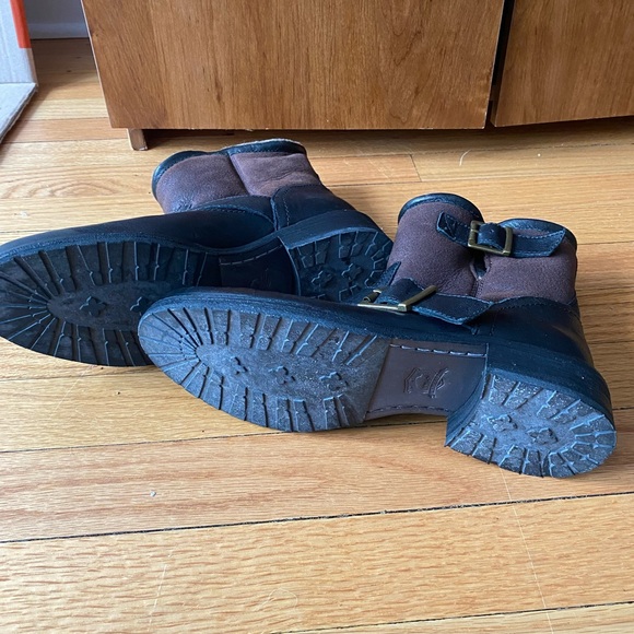 Trask shearling lined leather boots with buckles - Picture 5 of 5